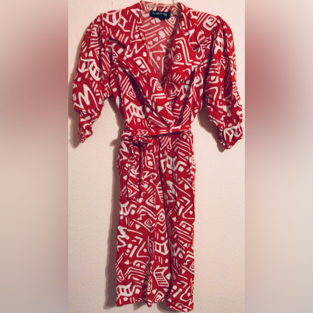Vintage 80's Laine USA red white midi rayon dress with belt & pockets Size 7/8